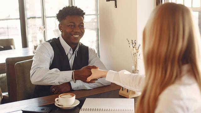 How to Break Into Canada's Insurance Industry (Even With Zero Experience)