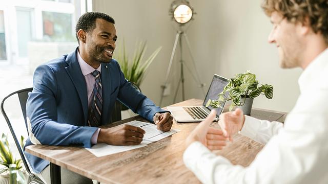 The Complete Guide to Getting Your Insurance License in Ontario