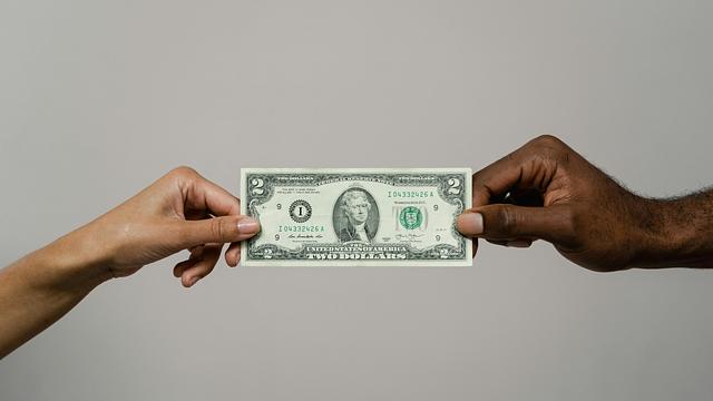 Insurance Careers in Canada: A $72K Average Salary You're Sleeping On